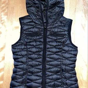 Black puffer vest
